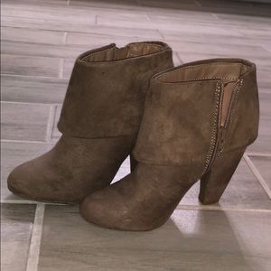 Ankle boots
